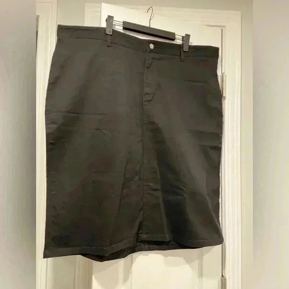 Dickies Dresses & Skirts - Dickies Black Cotton Spandex Mini Skirt Back Slit Button Front Plus Size 24